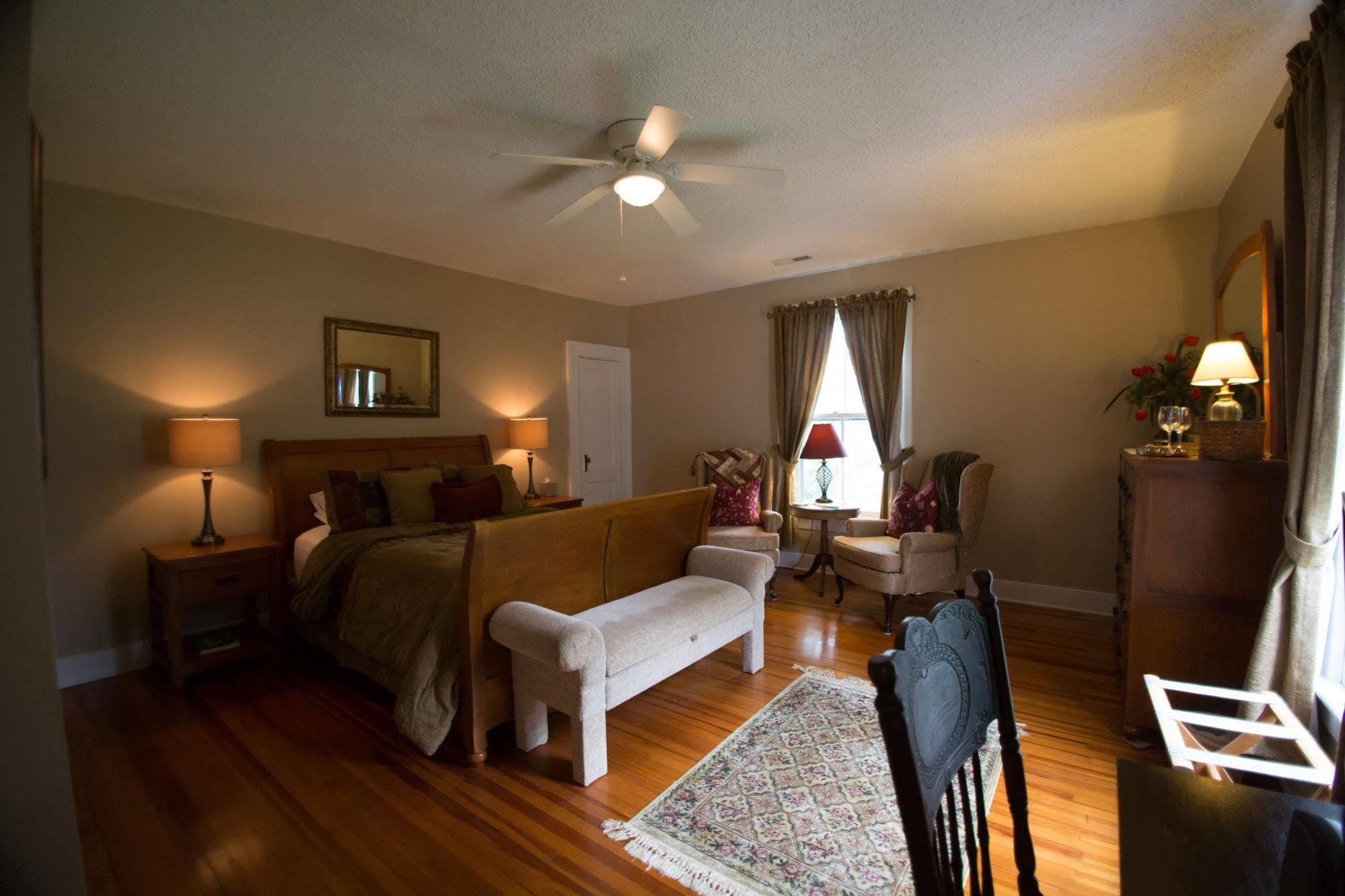 Orchard House B&B Lovingston Exterior photo