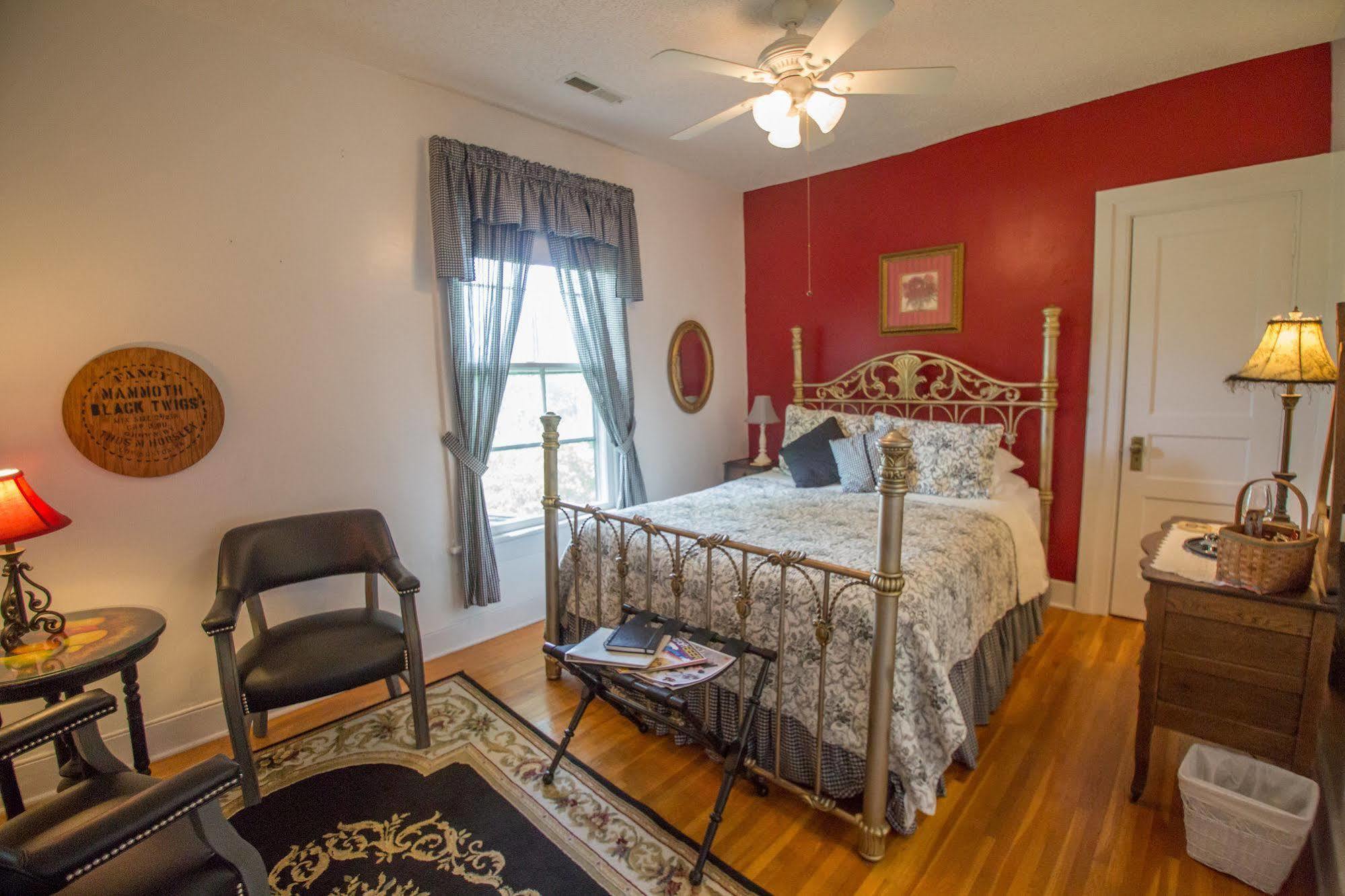 Orchard House B&B Lovingston Exterior photo